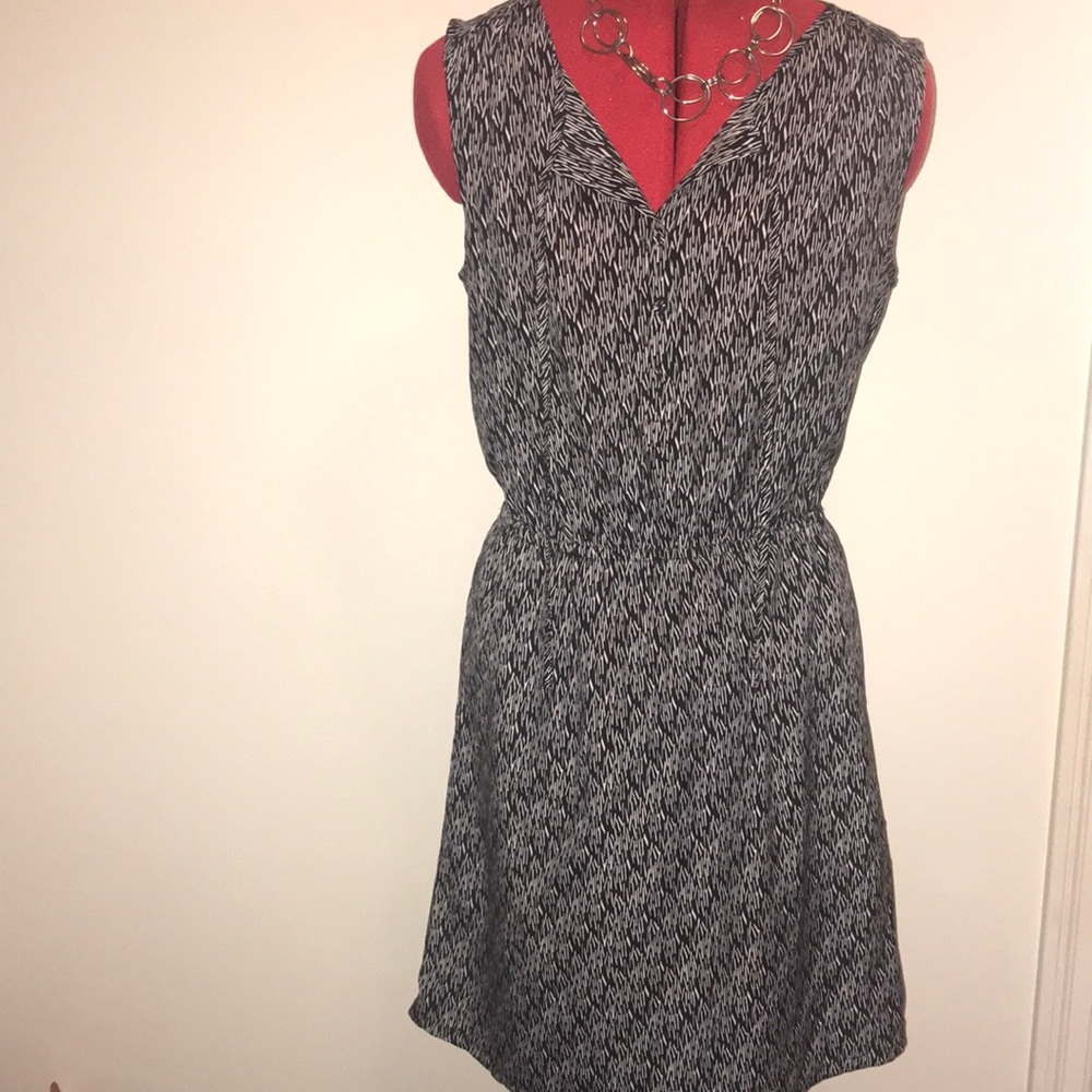LOFT sleeveless dress size medium